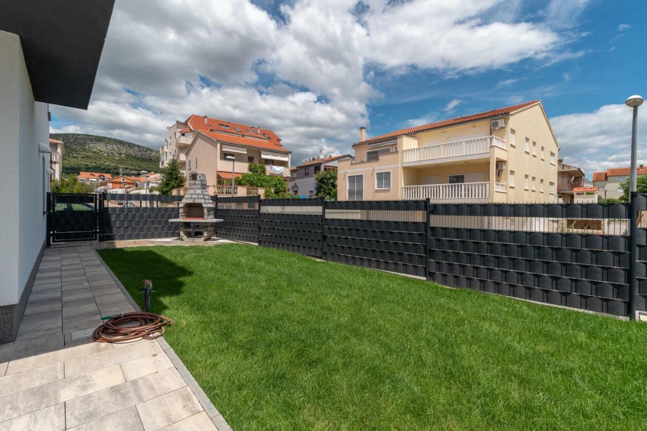 Apartment Ferias Trogir Exterior foto