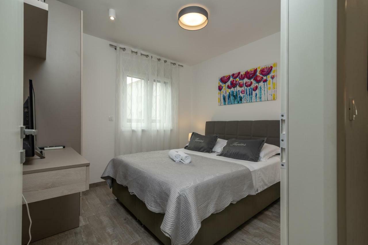 Apartment Ferias Trogir Exterior foto